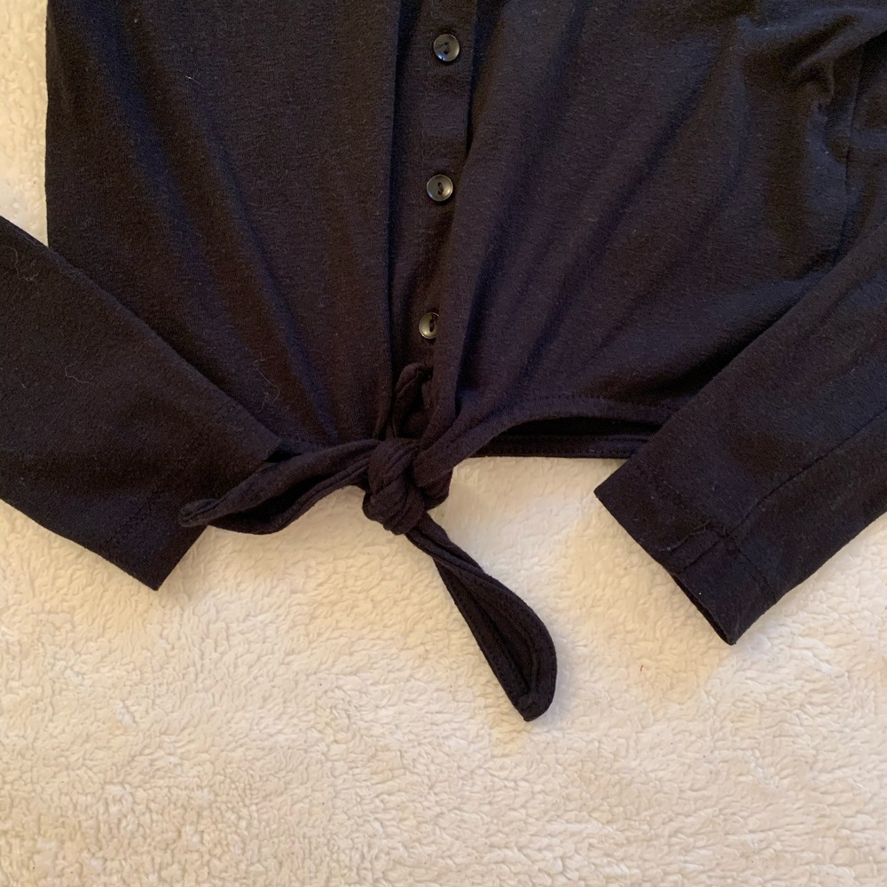 Tie-Front Long Sleeved Tee - Picture 3 of 5